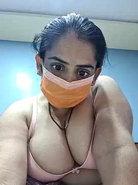 Webcam Model (diyam4002)  is live.Free join now!