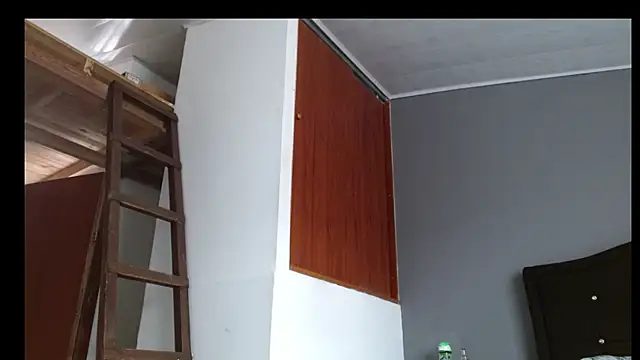 emilia_1995 - Emilia_1995's free webcam