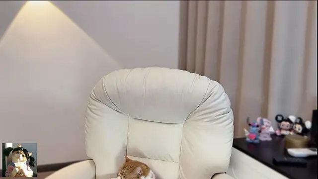 美女LH7在线直播