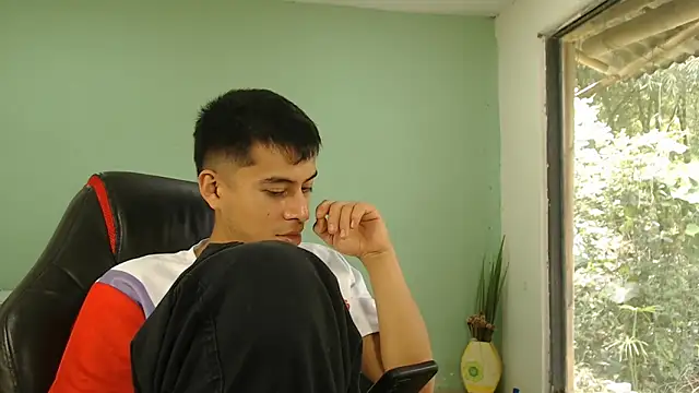 danielitopapuu - Danielitopapuu's free webcam - UK Sex Cams