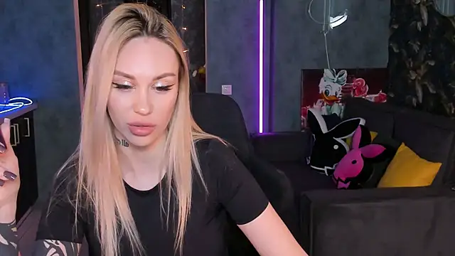 blckmirrorr - Blckmirrorr's free webcam - UK Sex Cams