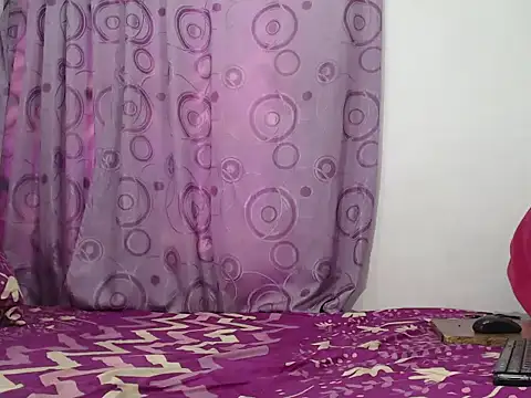 dannats1 - DannaTs1's free webcam - UK Sex Cams