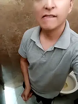 tresporcincoesmimedida (M young) - Masturbación en baño