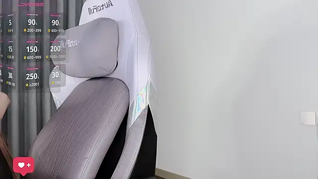 美女OwQoll在线直播