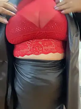 Webcam Model (Savvanahh)  is live.Free join now!