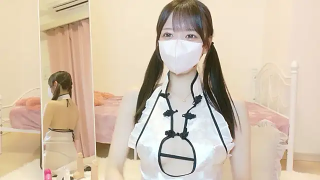 roachan_ - Roachan_'s free webcam - UK Sex Cams