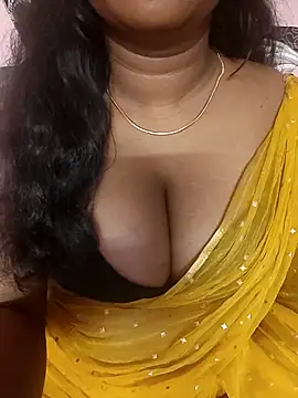 Webcam Model (Keerthee_)  is live.Free join now!