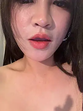 美女yuanbao_bao在线直播