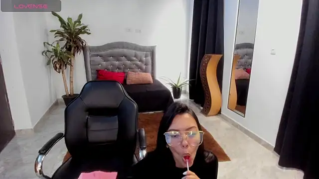 fox_valerie - Fox_valerie's free webcam