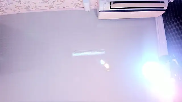 michell_joos (M twink) - 💦Flash cock and bounce