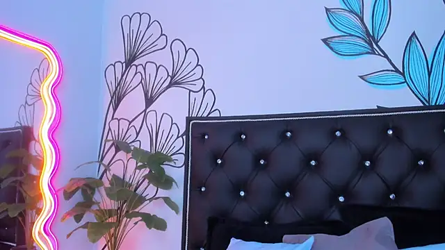 sweet_ariadna_ (F young) - ass view from below🎉