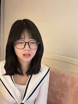 美女Ella-AAAAA在线直播