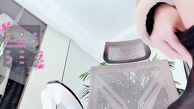 美女feifei-love在线直播