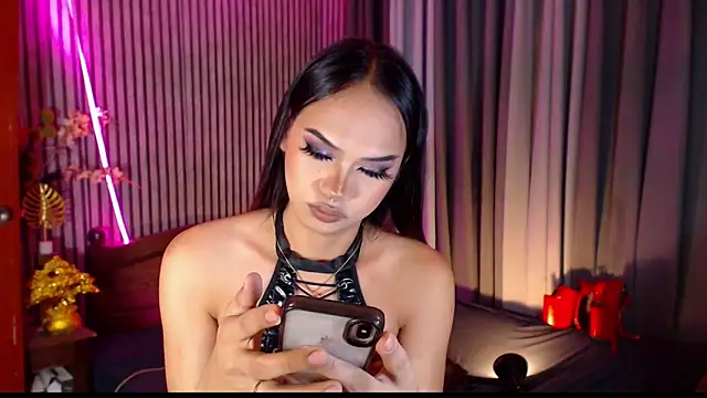 Unforgettablejulia webcam