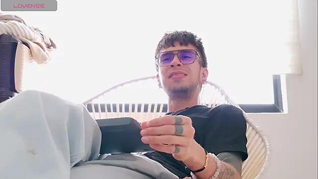 MATT_SHADOWS7 webcam