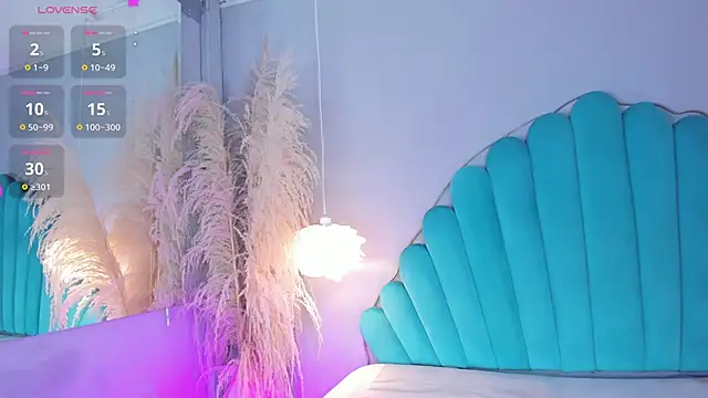 AlassiaHocthner webcam