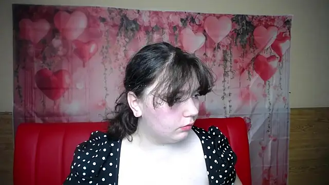 NeonilaLisova webcam