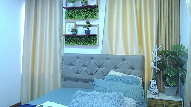 sasi_luna - Sasi_luna's free webcam - UK Sex Cams