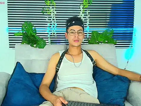 thiiagosaeenz (M young) - get my shorts off