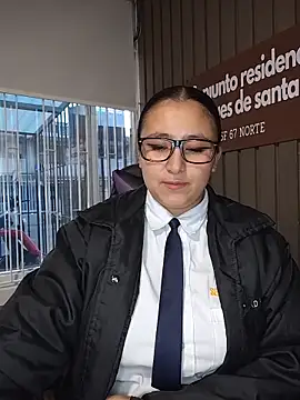 cute_penelope (F young) - run to the side panties+rub clitoris🤫