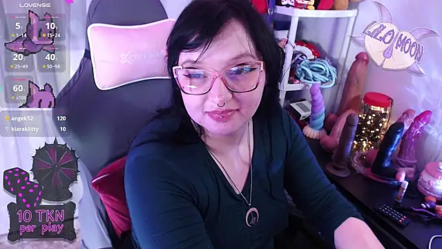 lilomoon69 - LiloMoon69's free webcam - UK Sex Cams