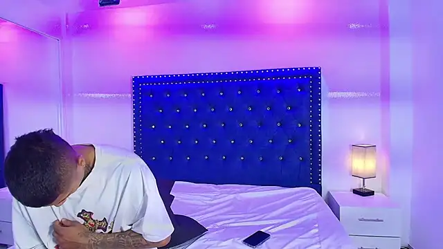 damian_and_roxanne - Damian_and_roxanne's free webcam - UK Sex Cams