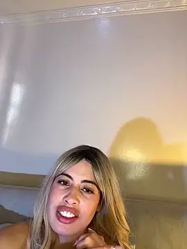 isabella-collins- webcam