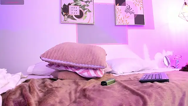 april_jones05 - April_jones05's free webcam