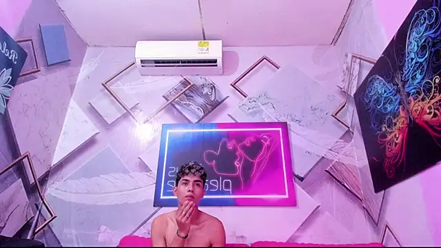 roman_cute - Roman_cute's free webcam