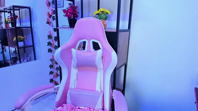 Emmily_Walker webcam