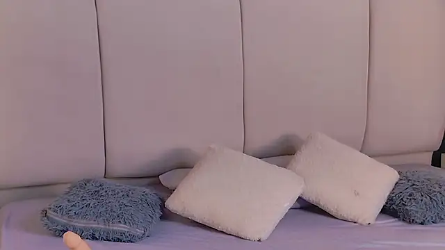 Niicolle_Miller webcam