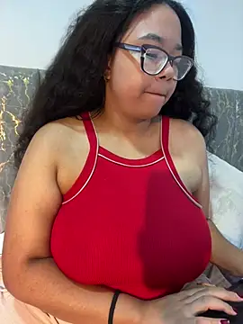 Webcam Model (XMara)  is live.Free join now!