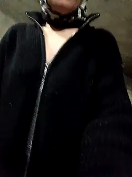 Melekyaraksever2545 webcam