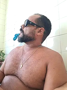 wakahoe (Ask my age) - Bater uma na praia