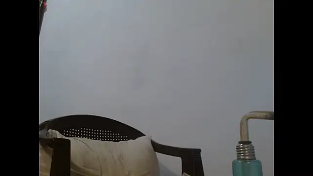 Larry-n-clouds webcam