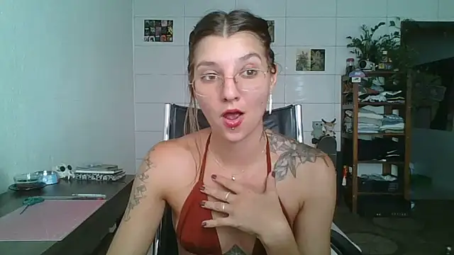 SweetyBabyDemon webcam