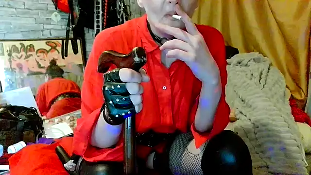 dominatrixredsonyja webcam