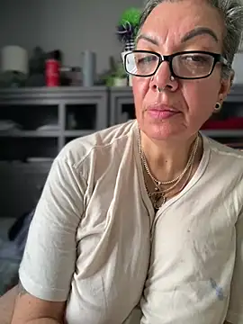 dieseldame1313 webcam