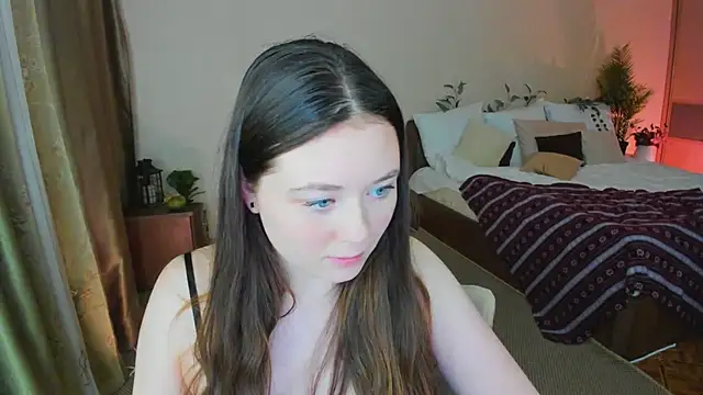 AlluringLookk webcam