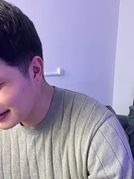 Goldenknight33 webcam