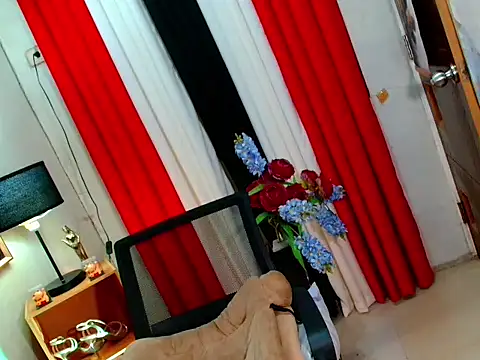 baby_kiraxx webcam