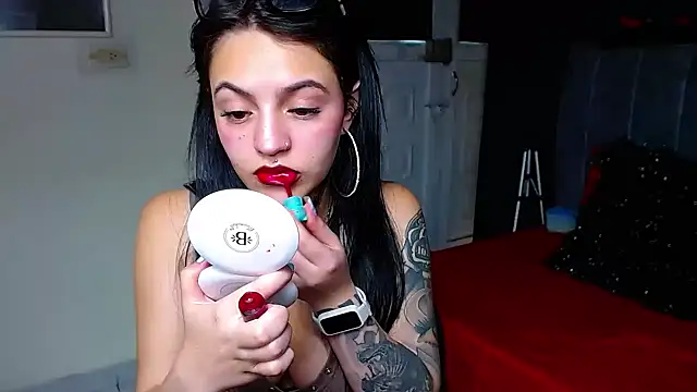 Violettasquirt webcam