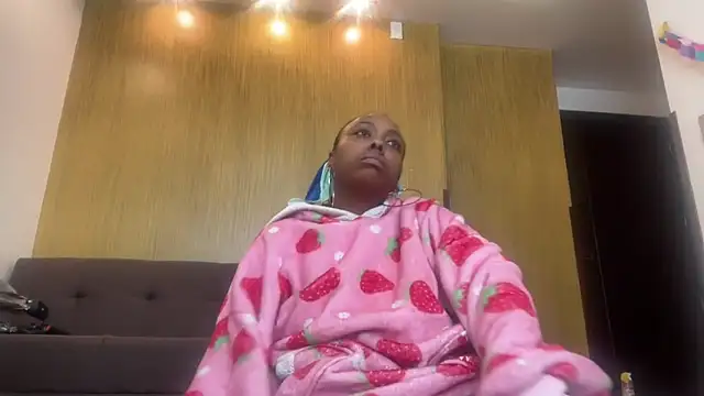 ChocolateCakeQueen webcam