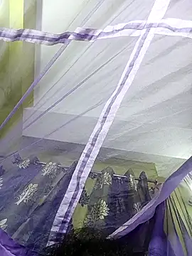 maya-2010 - Maya-2010's free webcam - UK Sex Cams