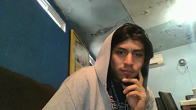 AlexAlejandro13 webcam