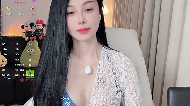 美女Xiatian520_在线直播