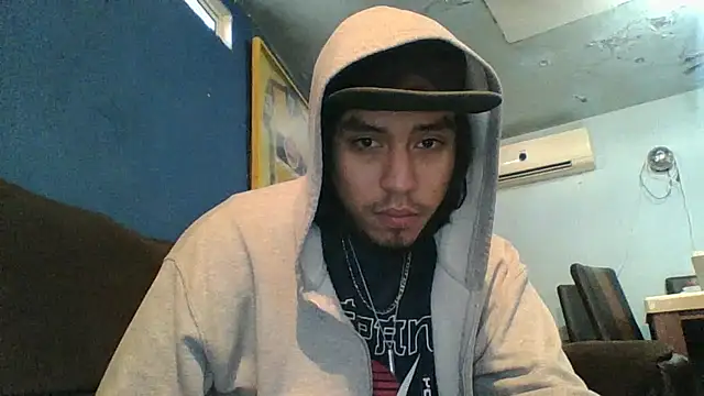 AlexAlejandro13 webcam