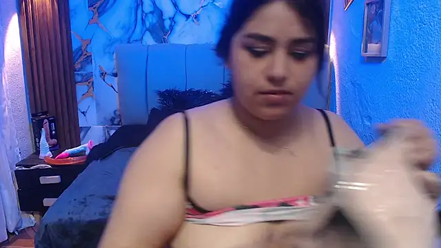 lehia_285 - Lehia_285's free webcam - UK Sex Cams