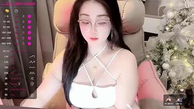 Monica-666888- webcam