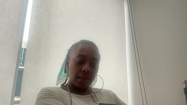 ChocolateCakeQueen webcam